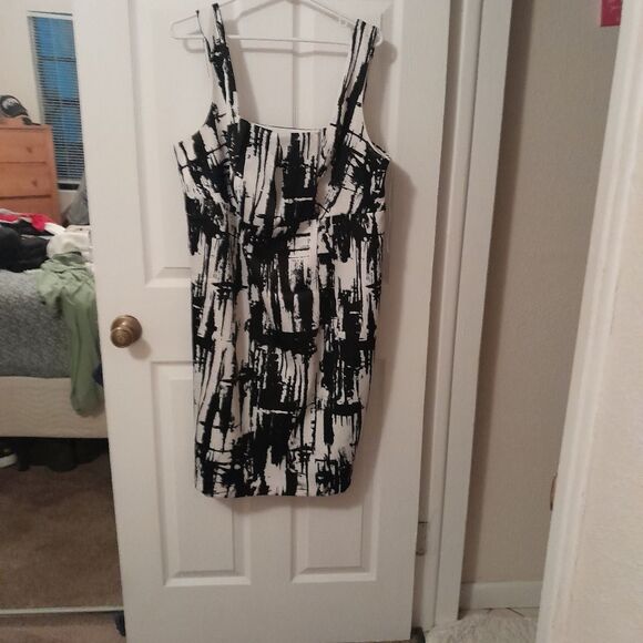 Ronnie Nicole plus sized shift cocktail Dress - Picture 13 of 13